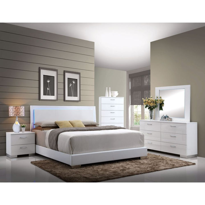 ACME Lorimar White PU & Chrome Leg Bed Model 22640 - MONAVILLA