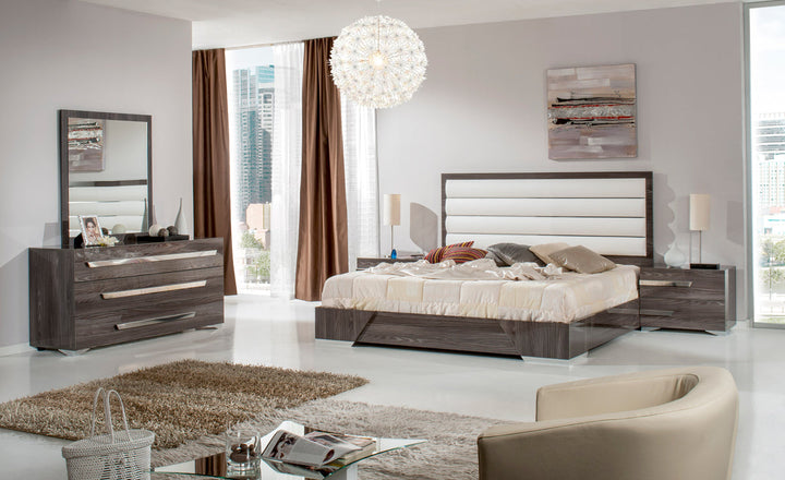 Nova Domus Capulet Italian Modern Grey Mirror - MONAVILLA