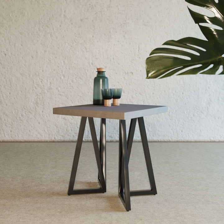 Modrest Richmond Modern Concrete & Black Metal End Table - MONAVILLA
